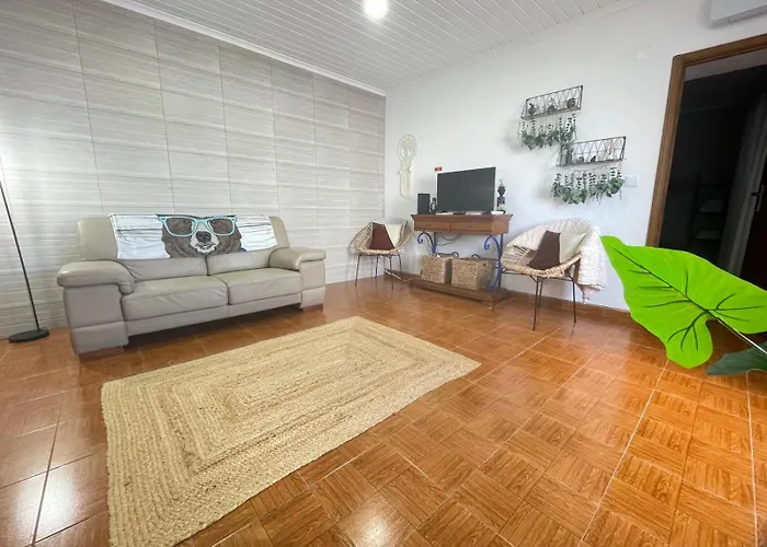 Сasa de vacaciones House In The Valley *