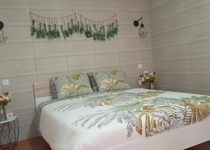 House In The Valley Algarvia