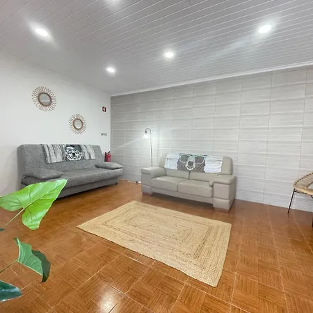 House In The Valley Casa de Férias *